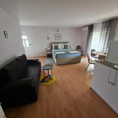 شقة Bosnjak